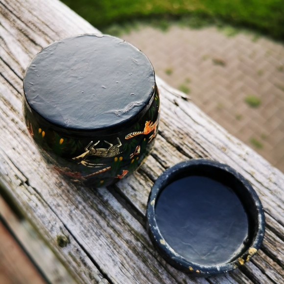 Hand Painted Lacquer Box / Jar with Lid ~  Animals - Picture 8 of 10